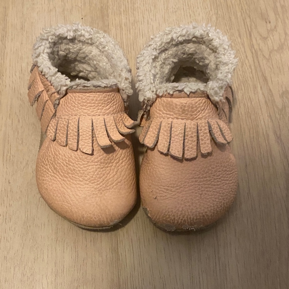 Birdrock baby pink leather moccasins